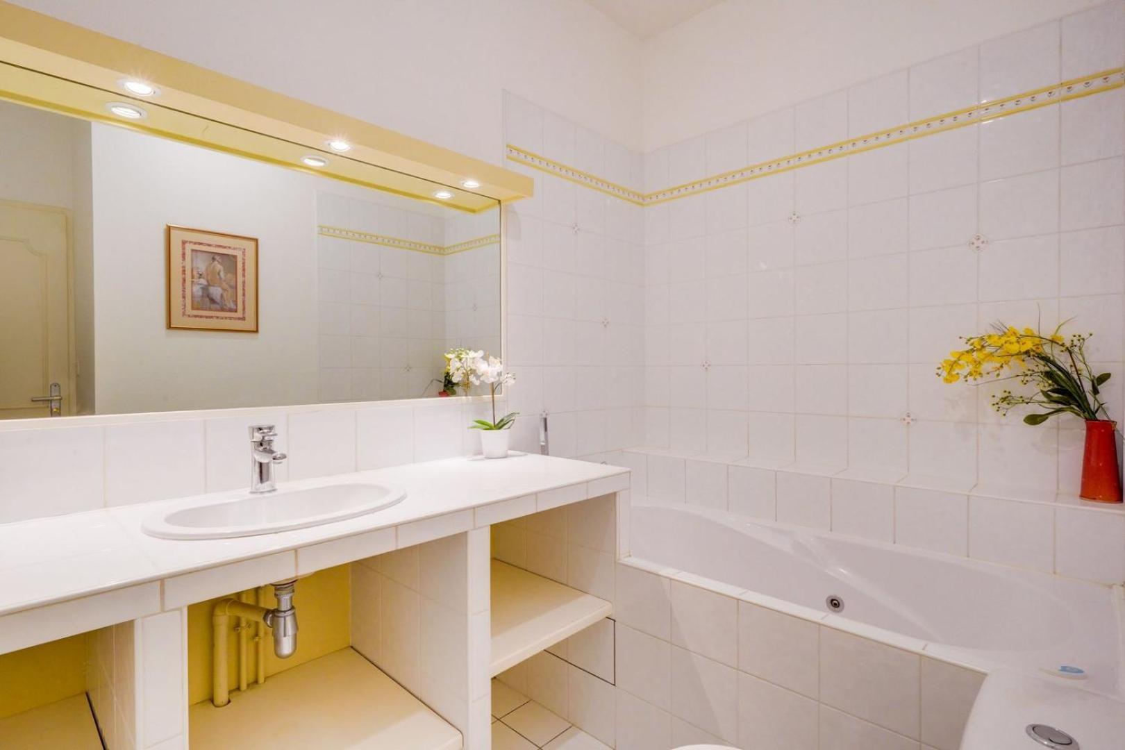 Lovely Apartment With Exceptional Terrace ボルドー エクステリア 写真
