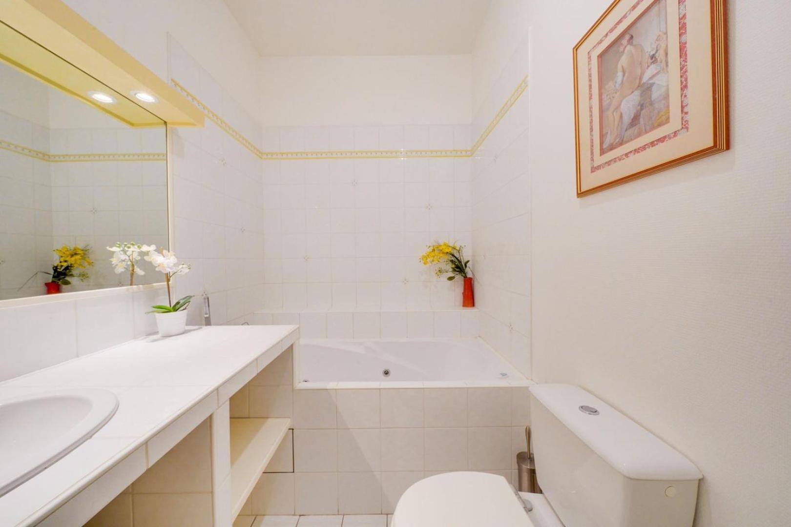 Lovely Apartment With Exceptional Terrace ボルドー エクステリア 写真